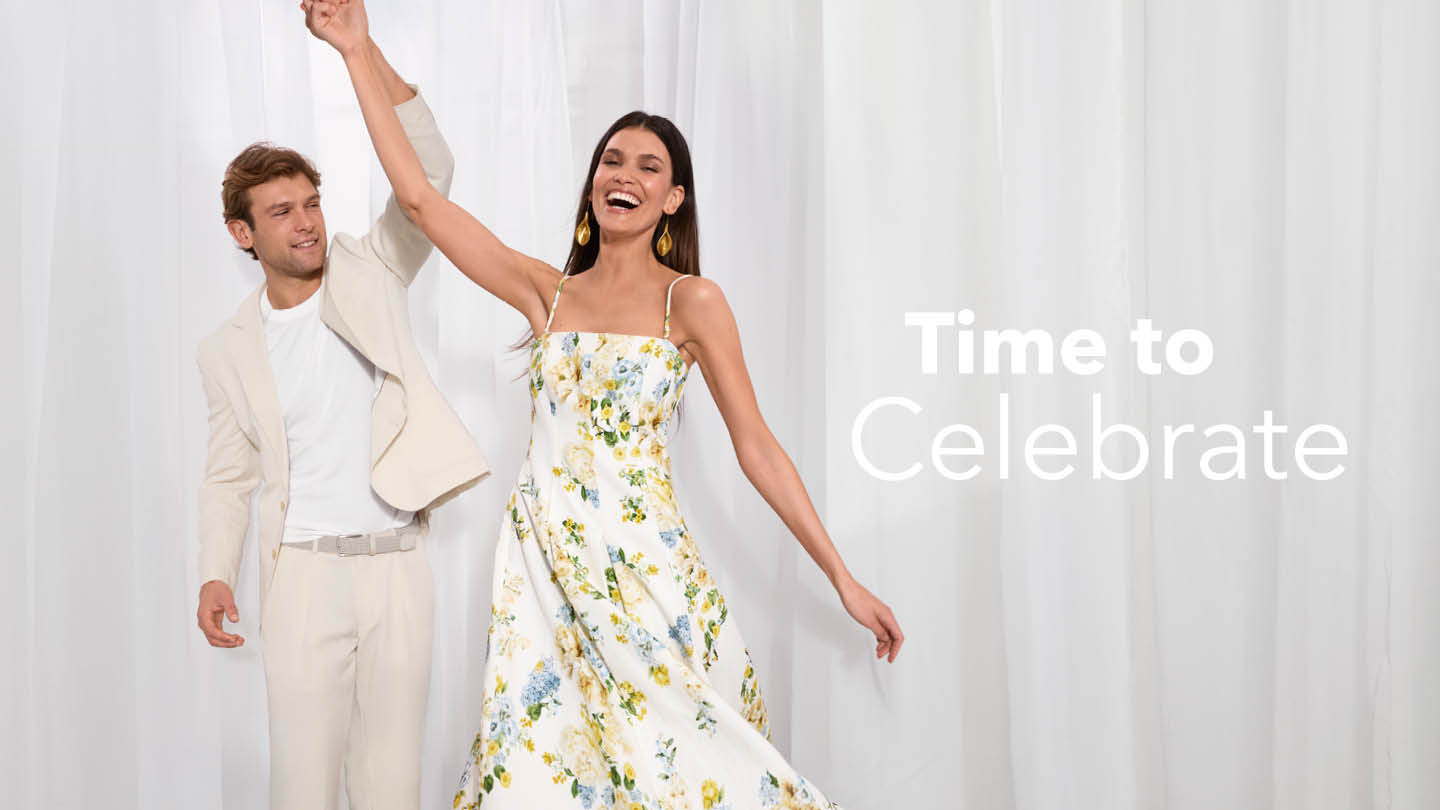Ein Mann und eine Frau tanzen freudig in eleganter Kleidung; der Mann trägt einen cremefarbenen Anzug und die Frau ein geblümtes Kleid. Der Text "Time to Celebrate" erscheint daneben.